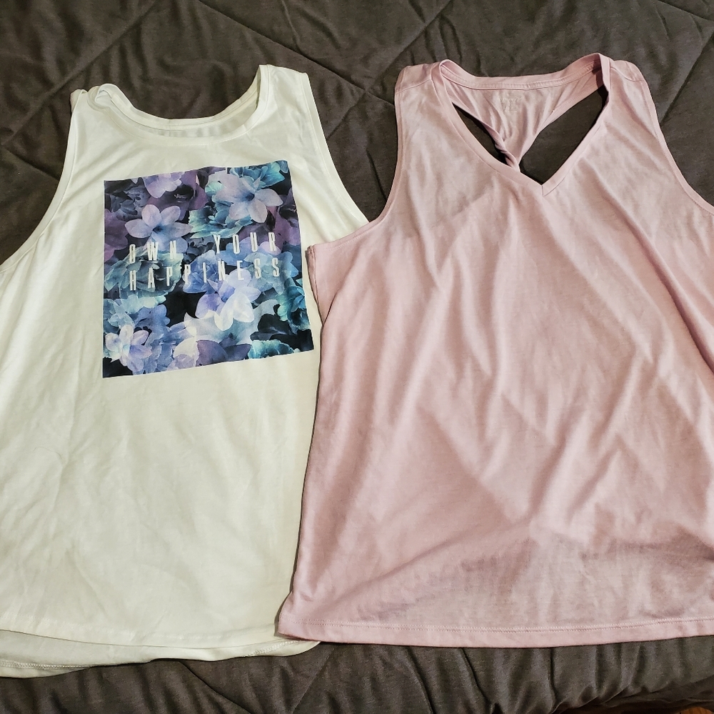 2 Old Navy Active Go Dry Tanks